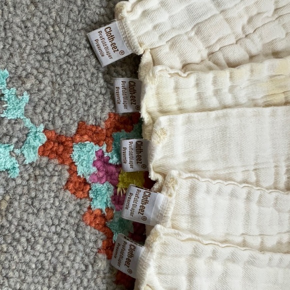 Cloth-eez Prefold Diaper Preemie, lot of 5 - Picture 7 of 9